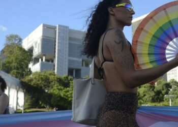 parada-lgbtqiap+-no-rio-reivindica-o-direito-de-“ser-voce-mesmo”