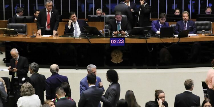 camara-aprova-mp-que-restringe-deducao-do-icms-e-reforca-caixa-em-2024