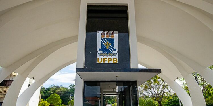 universidades-federais-pedem-mais-recursos-para-fechar-contas