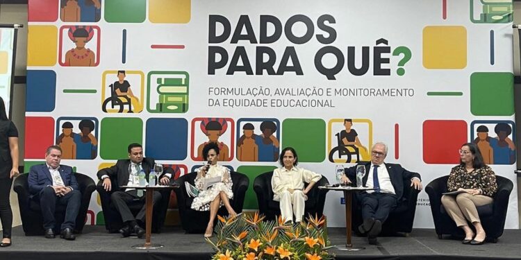 mec-busca-mais-dados-sobre-educacao-indigena,-quilombola-e-ribeirinha