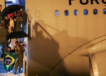 mais-um-grupo-de-repatriados-de-gaza-chega-ao-brasil