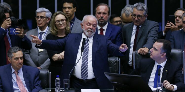 lula-destaca-“fotografia-historica”-da-reforma-tributaria