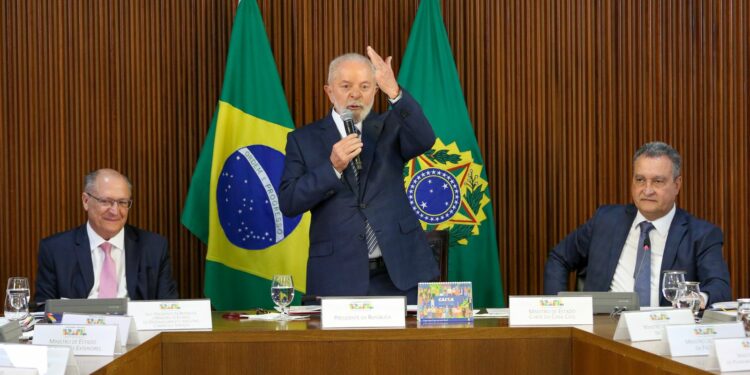 lula-pede-que-acoes-do-governo-sejam-agregadas-em-uma-unica-marca