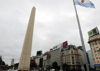sindicatos-argentinos-farao-protestos-contra-corte-de-7-mil-servidores