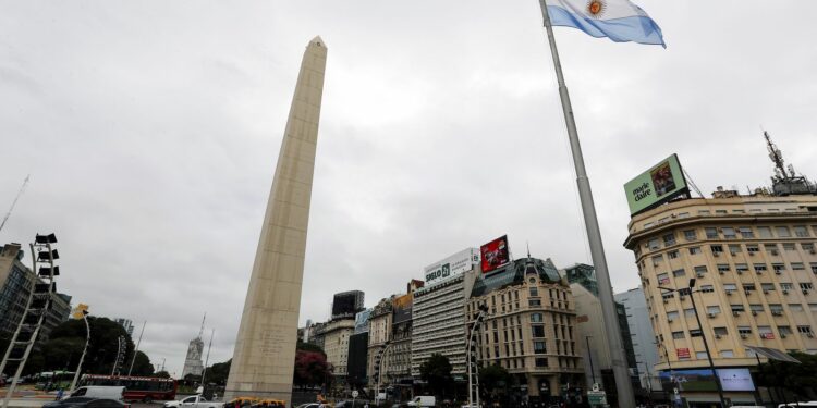 sindicatos-argentinos-farao-protestos-contra-corte-de-7-mil-servidores