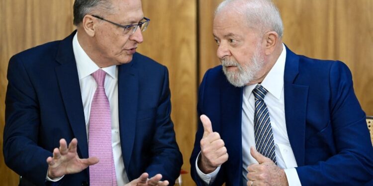 viagens-internacionais-de-lula-ajudam-e-muito-o-comercio-exterior,-diz-alckmin