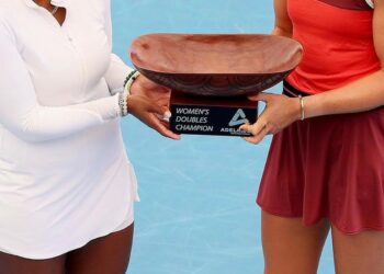 bia-haddad-e-campea-de-duplas-do-wta-500-de-adelaide,-na-australia