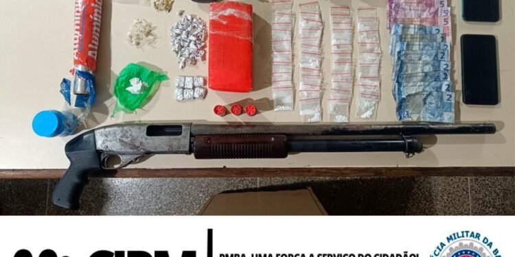 tres-armas-de-fogo-e-drogas-sao-apreendidas-pela-33a-cipm