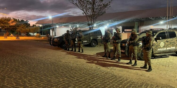 policias-militares-intensificam-hoje-o-policiamento-no-brasil