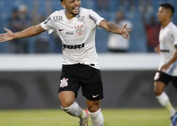 copinha:-corinthians-goleia-crb-para-se-garantir-nas-quartas