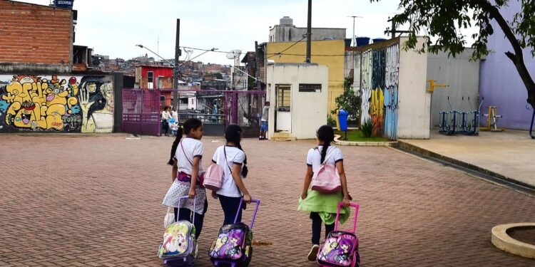 lei-preve-acesso-da-comunidade-escolar-a-atencao-psicossocial