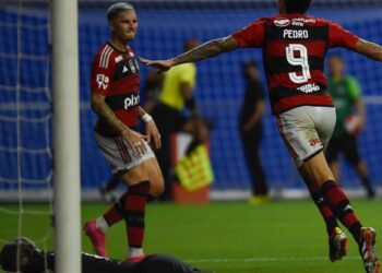 flamengo-estreia-com-goleada-no-campeonato-carioca