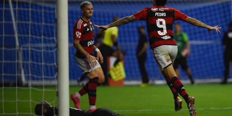 flamengo-estreia-com-goleada-no-campeonato-carioca