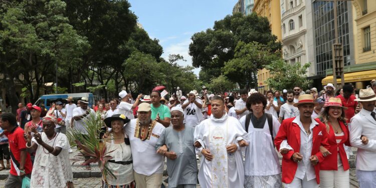 saiba-como-abordar-diversidade-religiosa-nas-escolas