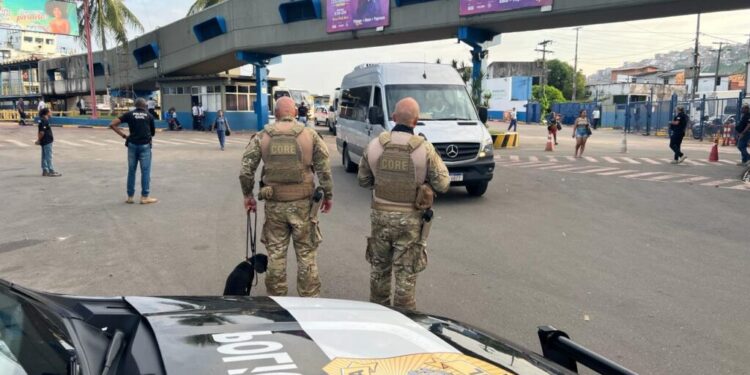 policia-civil-realiza-operacao-mar-seguro-no-terminal-de-sao-joaquim