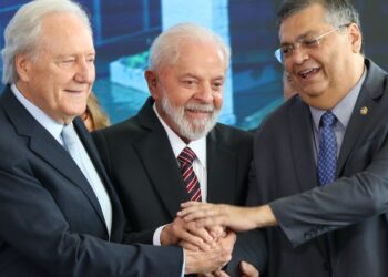 lula-empossa-lewandowski-no-ministerio-da-justica