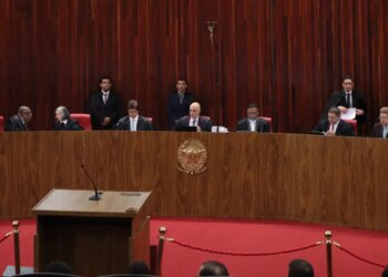 tse-aprova-lista-triplice-para-vaga-no-tre-pr