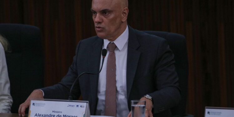 moraes-defende-punicao-as-big-techs-que-induzirem-voto