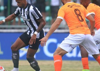 botafogo-abre-2-a-0,-mas-sofre-empate-do-nova-iguacu-pelo-carioca