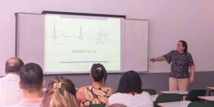 saude-de-lauro-de-freitas-promove-curso-de-qualificacao-‘protocolo-iam’-para-profissionais-da-area-e-alunos-da-unime