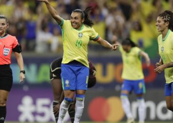 renovada,-selecao-feminina-goleia-jamaica-na-arena-pernambuco