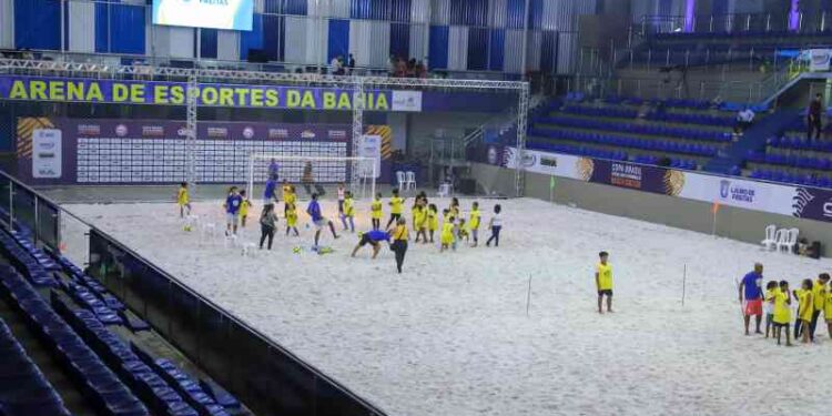 verao-costa-a-costa:-esporte,-lazer-e-economia-solidaria-movimentam-praia-de-ipitanga-e-arena-de-esportes-ate-domingo-(9)