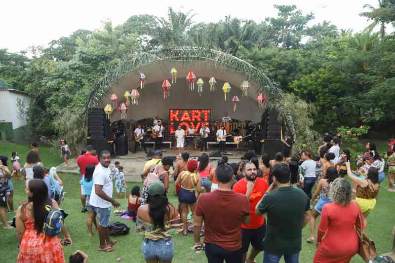 moradores-de-lauro-de-freitas-dao-boas-vindas-ao-mes-de-junho-com-a-3a-edicao-do-forro-do-parque