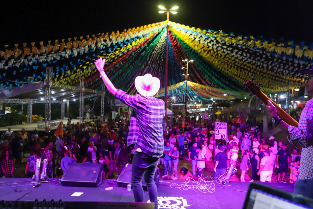 1 dia do Arrai de Ipitanga 2024 atrai pblico de todas as idades para a Arena Domingos Balaieiro