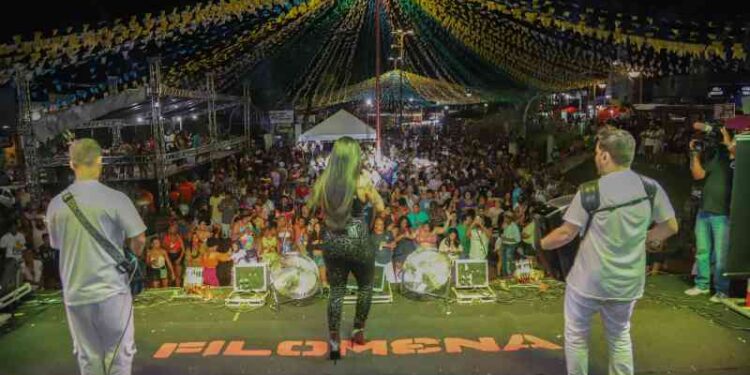 arraia-de-ipitanga:-familia,-paz-e-alegria-marcaram-os-festejos-juninos-em-lauro-de-freitas;-publico-prestigiou-o-ultimo-dia