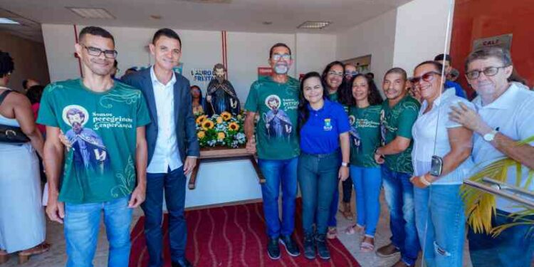 calf-recebe-visita-da-imagem-peregrina-de-santo-amaro-de-ipitanga