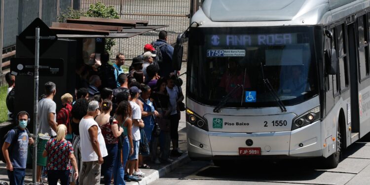 sp:-justica-da-prazo-para-prefeitura-explicar-alta-da-tarifa-de-onibus