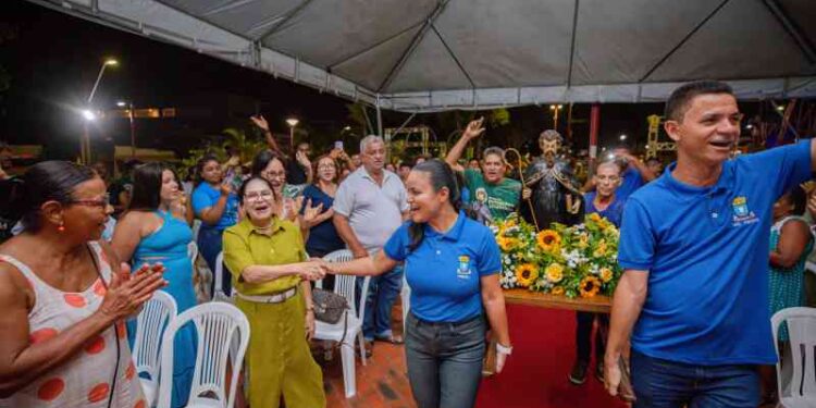 prefeita-prestigia-festa-de-santo-amaro-de-ipitanga