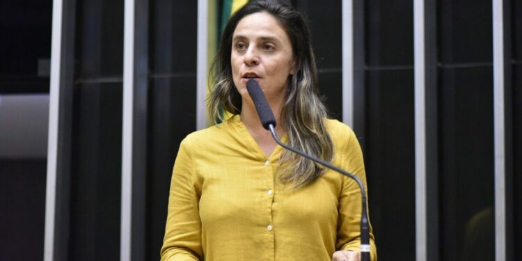 projeto-quer-suspender-salario-de-militares-da-ditadura