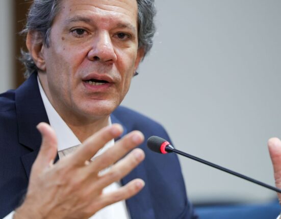 haddad-desmente-fake-news-sobre-taxa-para-veiculos-com-mais-de-20-anos