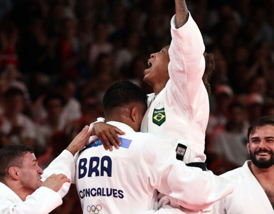 judo:-brasil-bate-eua-em-disputa-por-equipes,-1a-apos-bronze-em-paris