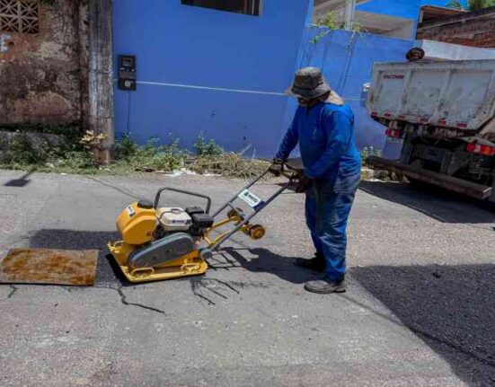 prefeitura-de-lauro-de-freitas-intensifica-operacao-tapa-buraco