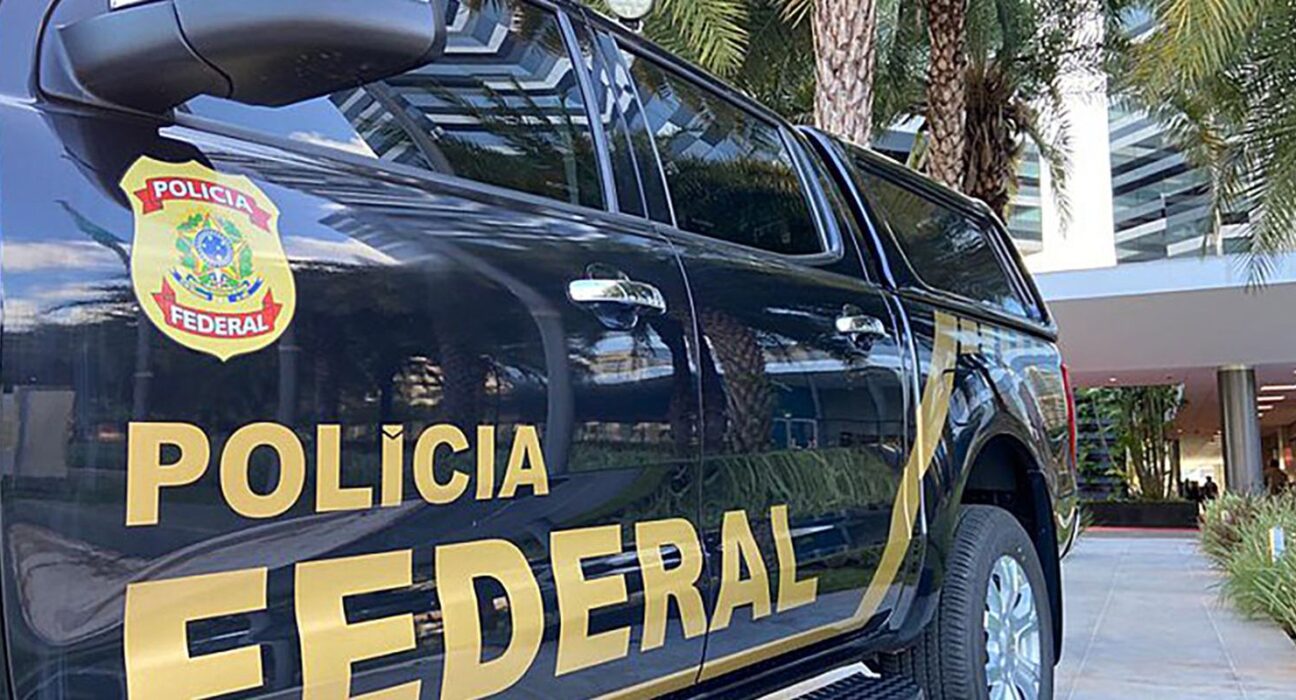 pf-apreende-arma-de-daniel-silveira-apos-determinacao-de-moraes
