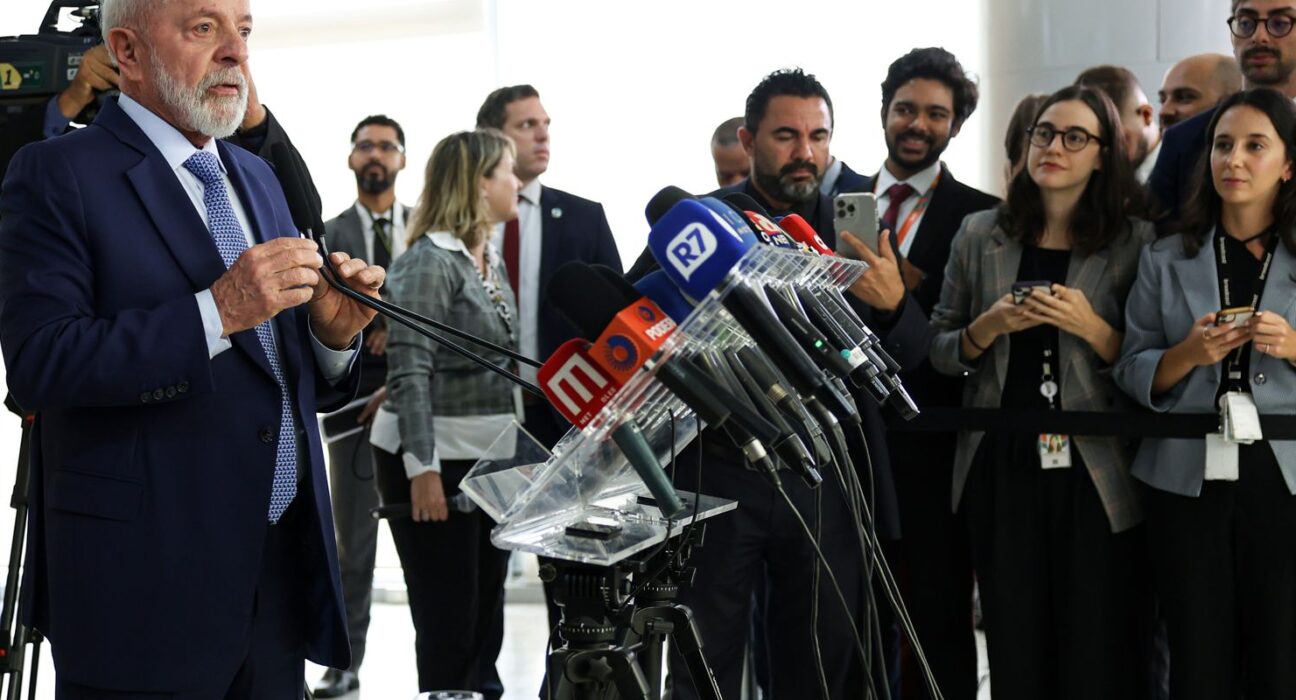 lula:-presidente-do-bc-nao-pode-dar-cavalo-de-pau-em-mar-revolto