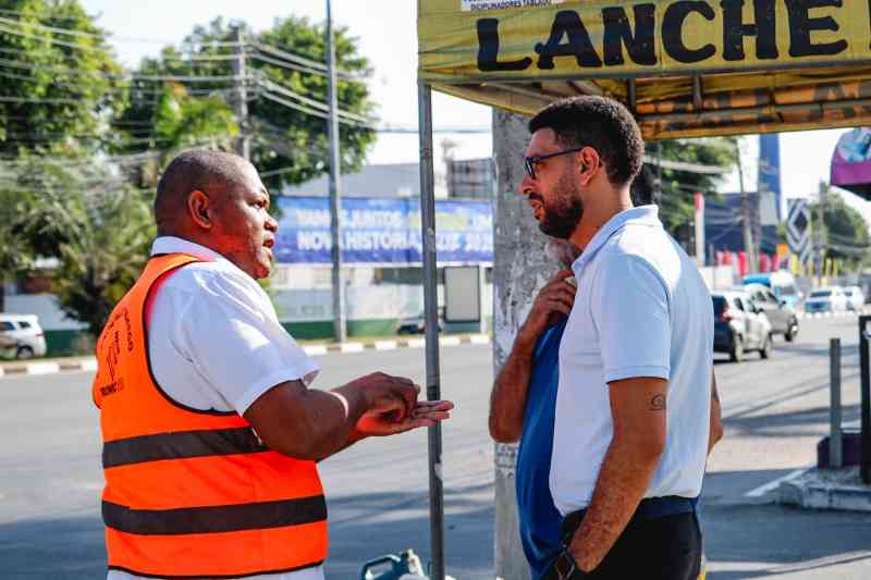 prefeitura-realiza-manutencao-em-semaforo-da-estrada-do-coco