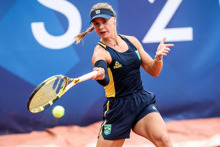 2024.07.24 - Jogos Olímpicos Paris 2024 - Stadium Roland Garros - Tenis - Treino da atleta Laura Pigossi - Foto: Gaspar Nóbrega/COB