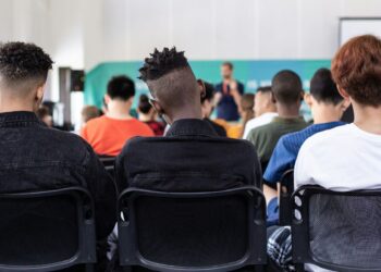 uma-a-cada-3-familias-diz-que-filhos-nao-aprendem-o-esperado-na-escola