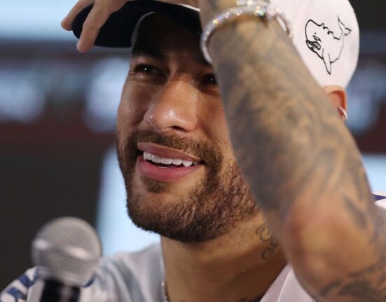 neymar-diz-que-retorna-ao-santos-para-voltar-a-ser-feliz