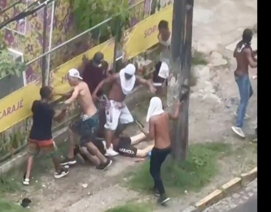 confronto-entre-torcidas-no-recife-deixa-feridos-e-destruicao-nas-ruas