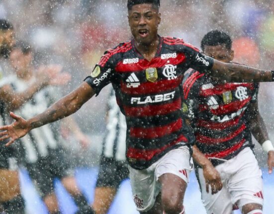 bruno-henrique-brilha-e-flamengo-conquista-supercopa-do-brasil