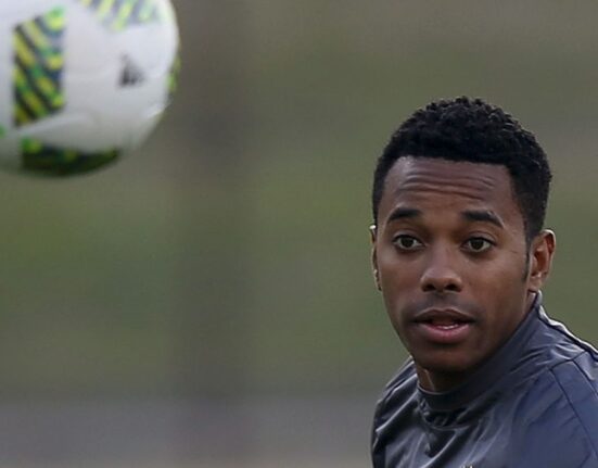 defesa-de-robinho-recorre-ao-supremo-e-pede-que-ex-jogador-seja-solto