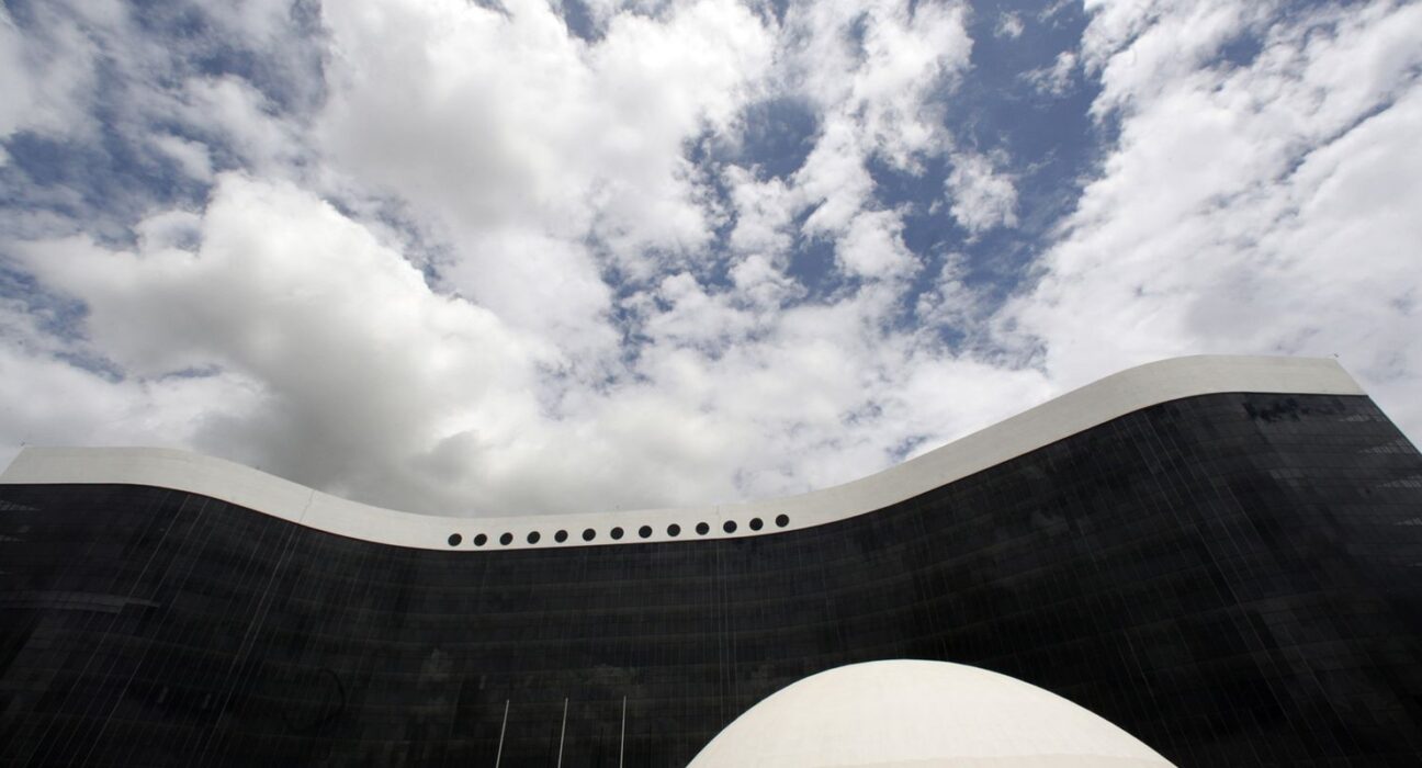 tse-ja-prepara-eleicoes-presidenciais-de-2026,-diz-carmen-lucia