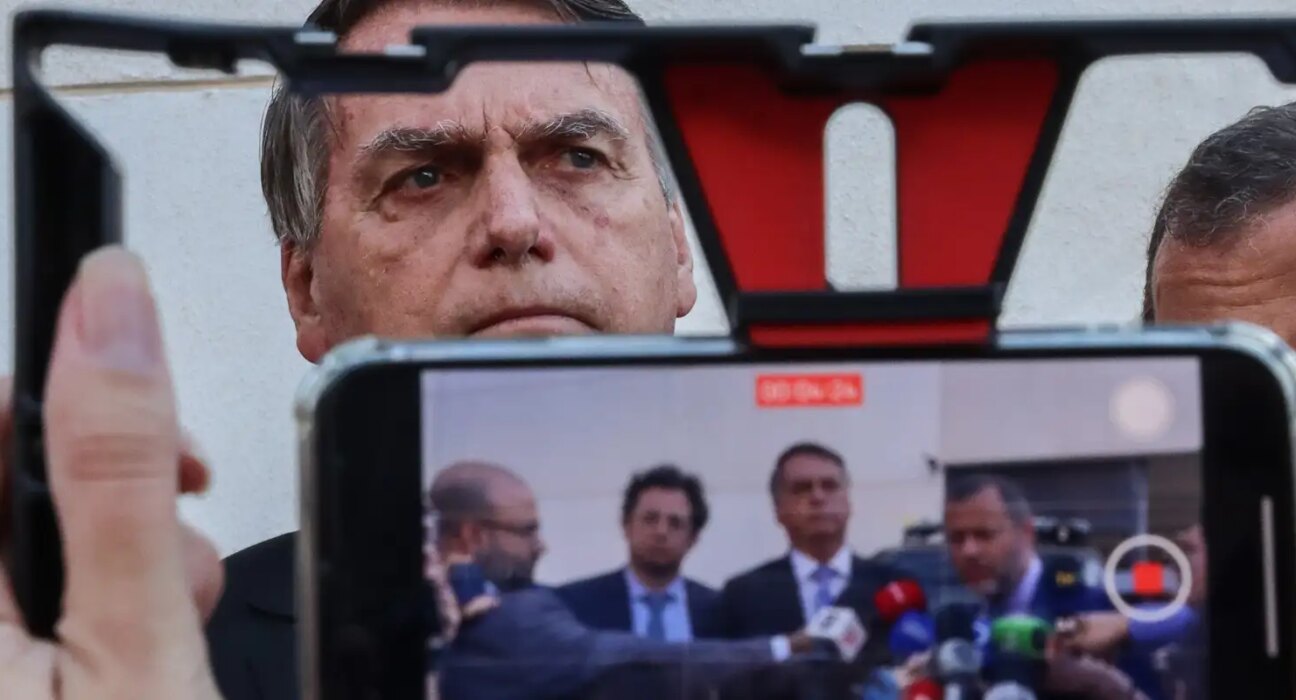 pgr-denuncia-bolsonaro-e-mais-33-por-tentativa-de-golpe-de-estado