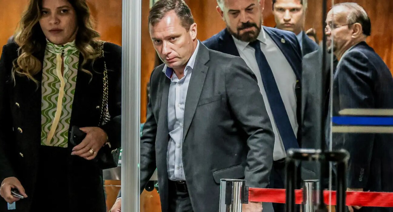 cid-confirma-que-bolsonaro-recebeu-us$-86-mil-por-venda-de-joias