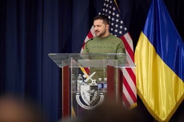 Presidente da Ucrânia, Volodymyr Zelenskiy, discursa durante reunião em Washington  11/12/2023 Serviço de Imprensa da Presidência da Ucrânia/Divulgação via REUTERS