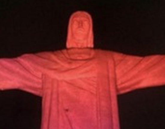 cristo-redentor-sera-iluminado-hoje-(11)-com-as-cores-do-dia-internet-segura